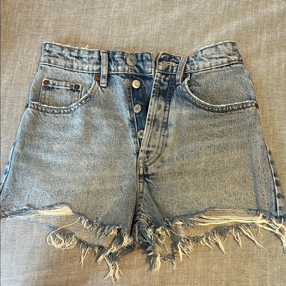 ZARA Denim High-Waisted Frayed Shorts 0